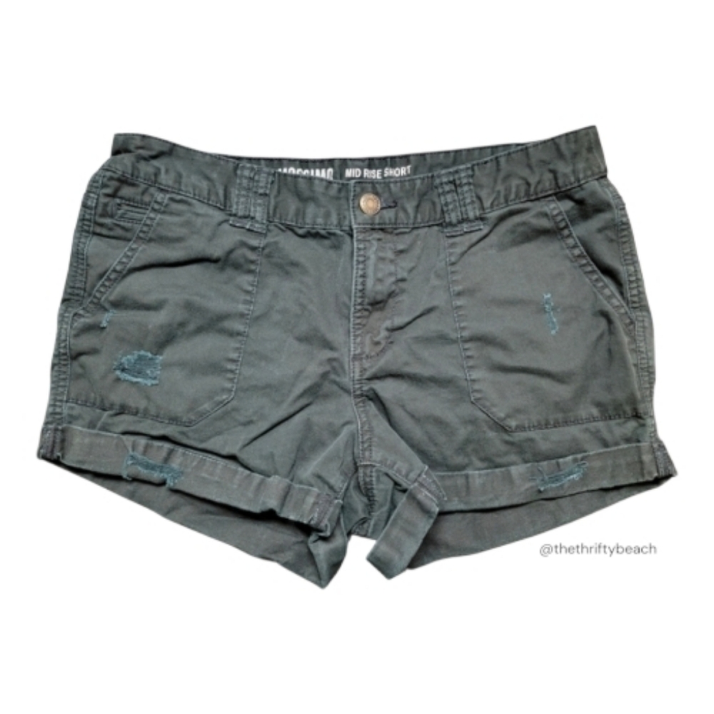 Mossimo Mid Rise Distressed Chino Utility Shorts Cuffed Black - Size 6